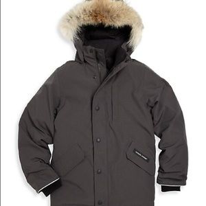 Boy's Logan Coyote Fur-Trim Down Parka large(14-16) it has been dry cleaned